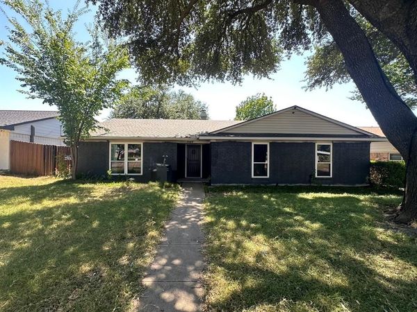 4857 Preston Trail Drive, Mesquite, TX 75150