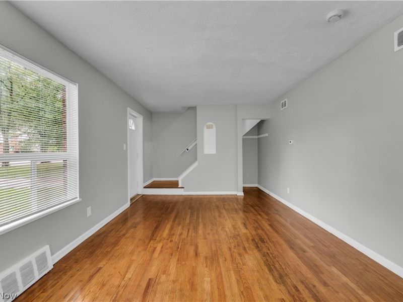 28161 Tremaine Drive, Euclid, OH 44132 Photo 12