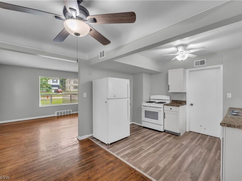 28161 Tremaine Drive, Euclid, OH 44132 Photo 14