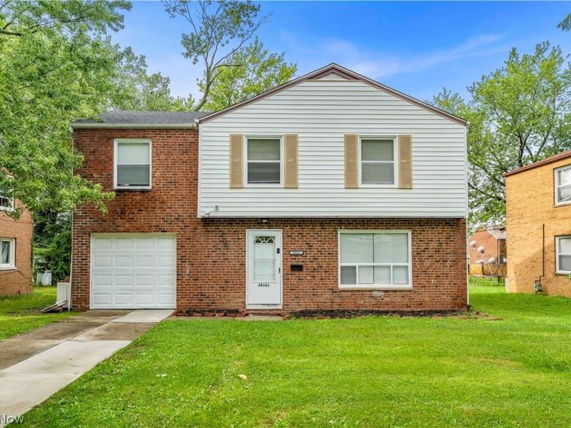 28161 Tremaine Drive, Euclid, OH 44132 Photo 2