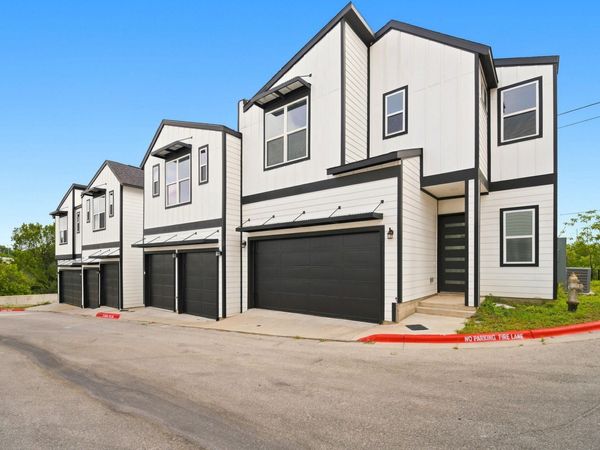 1300 Mckie DR, Unit 33, Austin, TX 78752