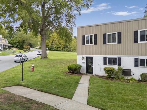 34 FORDS EDGE , ROYERSFORD, PA 19468