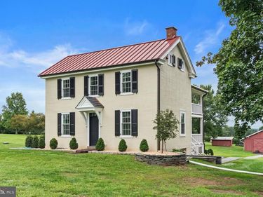 1121 DEER RUN ROAD, OTTSVILLE, PA 18942