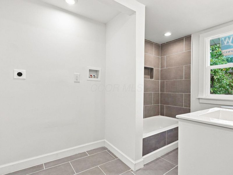 1456 Kenmore Road, Columbus, OH 43211 Photo 18