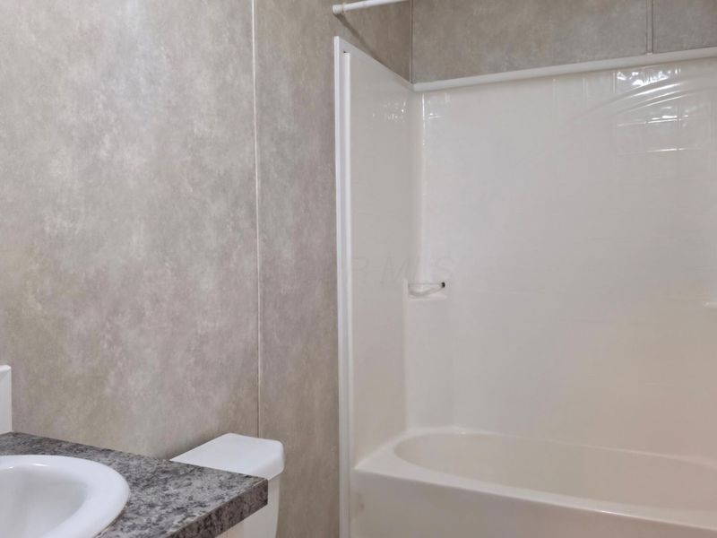 2445 Columbus-Lancaster Road NW, Unit #205, Lancaster, OH 43130 Photo 18