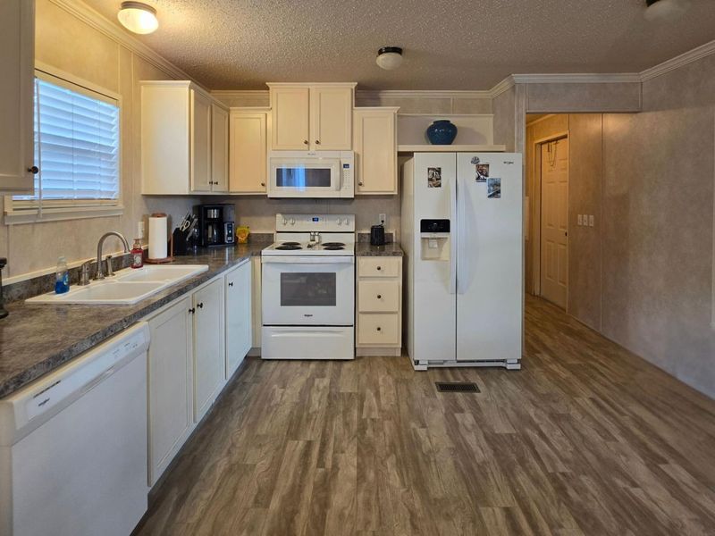 2445 Columbus-Lancaster Road NW, Unit #205, Lancaster, OH 43130 Photo 2