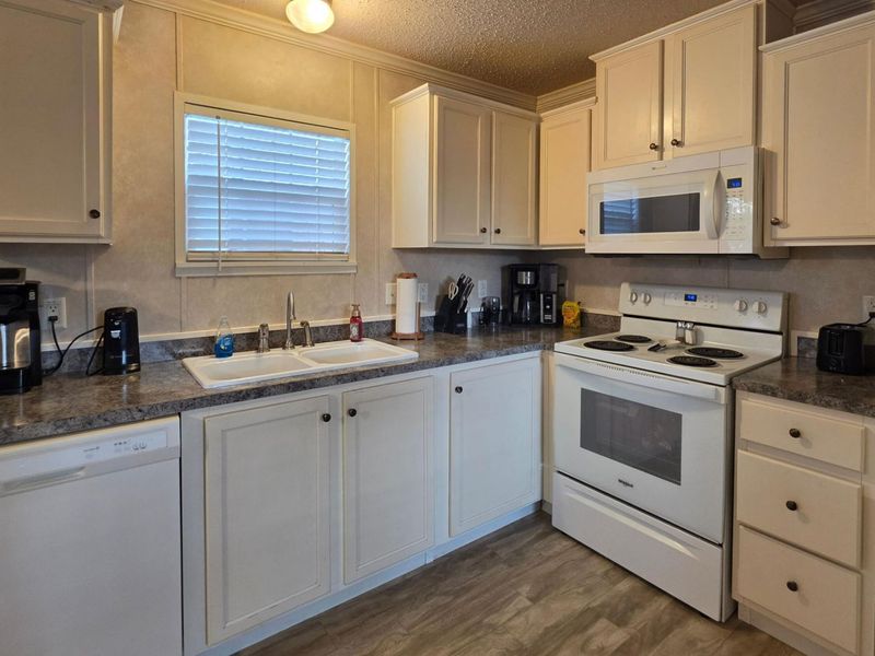 2445 Columbus-Lancaster Road NW, Unit #205, Lancaster, OH 43130 Photo 3