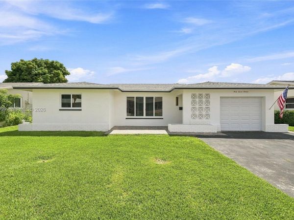 4716 NW 48th Ave , Tamarac, FL 33319