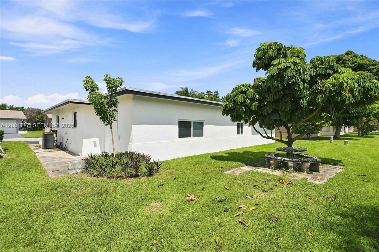 4716 NW 48th Ave, Tamarac, FL 33319 Photo