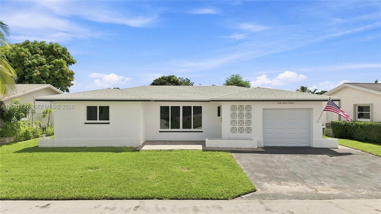 4716 NW 48th Ave, Tamarac, FL 33319 Photo