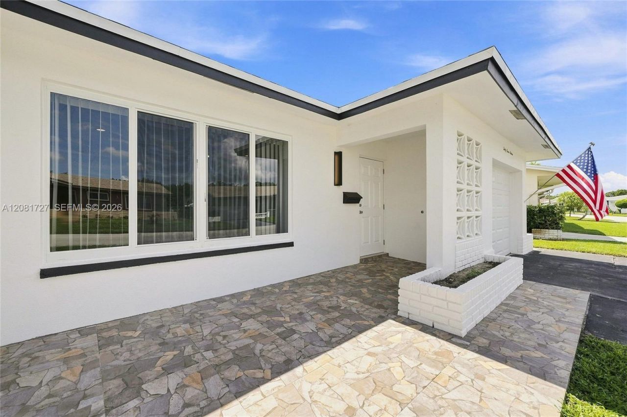 4716 NW 48th Ave, Tamarac, FL 33319 Photo