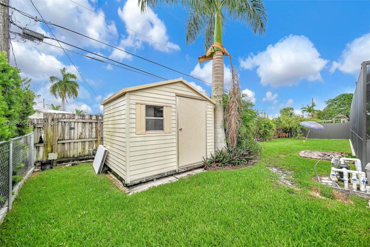 2211 SW 98th Pl , Miami, FL 33165 Photo
