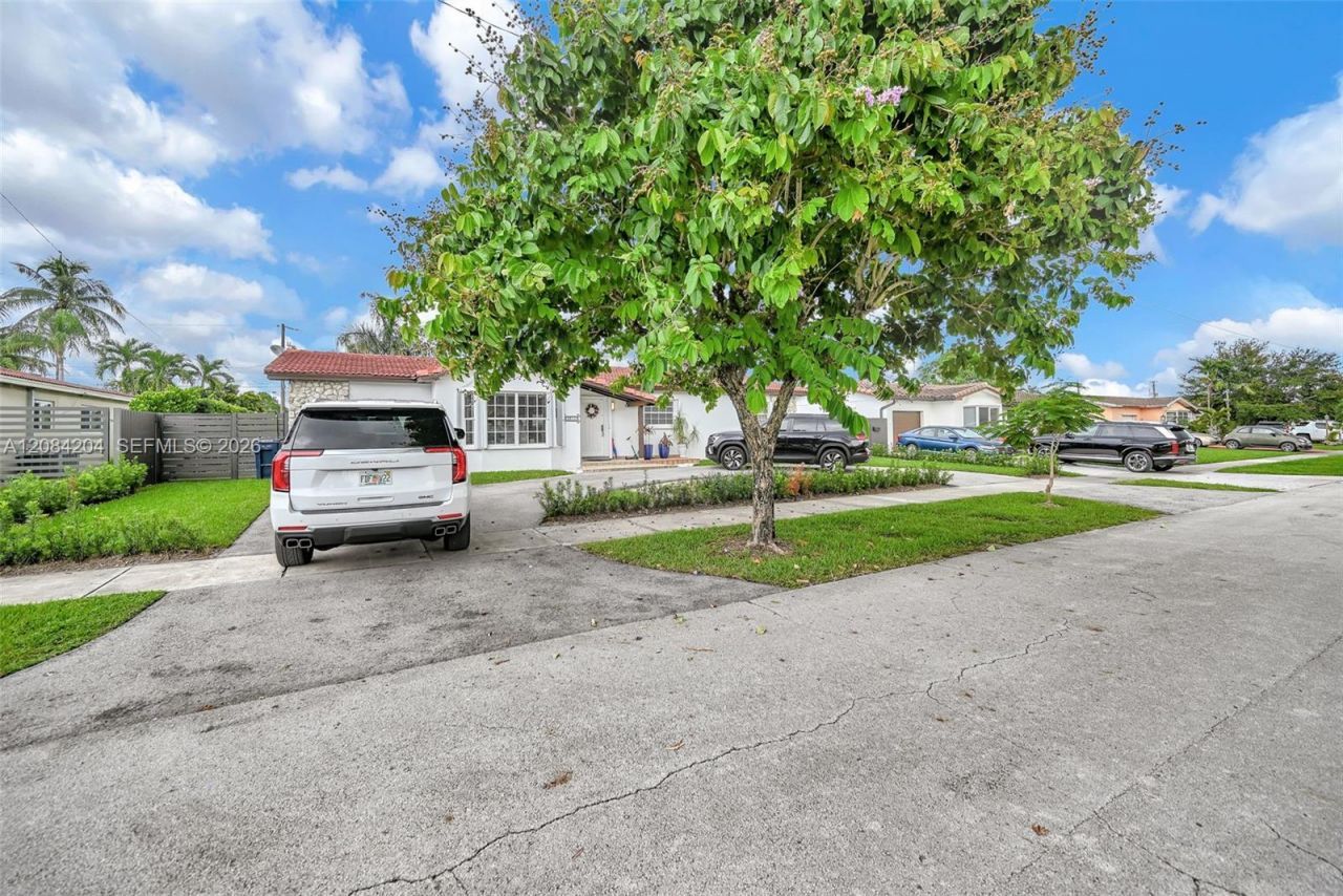 2211 SW 98th Pl , Miami, FL 33165 Photo