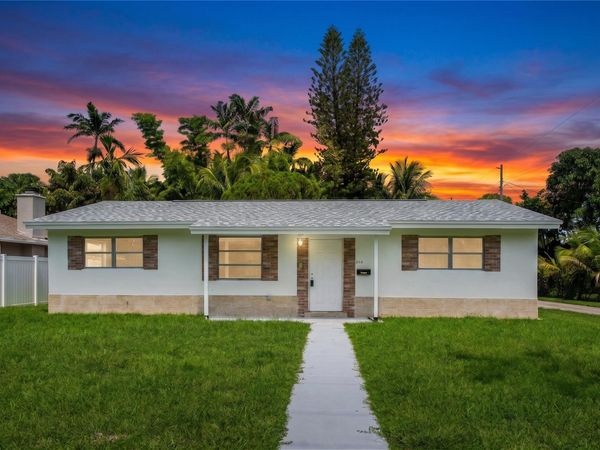 210 NE 5TH Avenue, Dania Beach, FL 33004