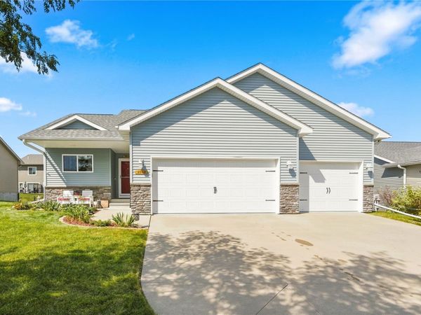 8508 Aldridge Drive, Cedar Rapids, IA 52404
