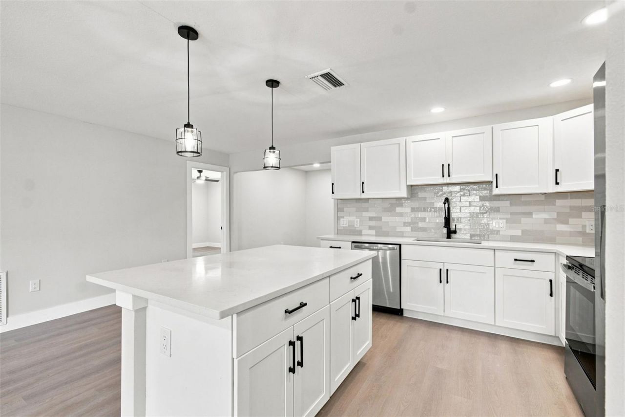 216 23rd Street E, Bradenton, FL 34208 Photo