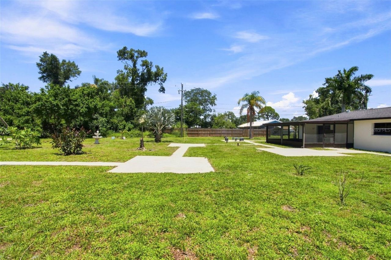 216 23rd Street E, Bradenton, FL 34208 Photo