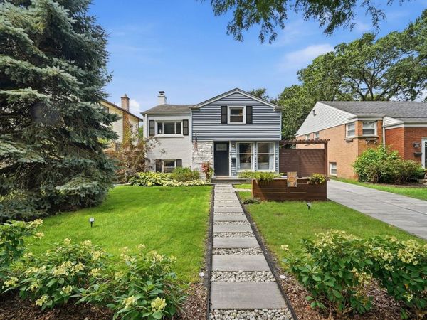 704 Long Road , Glenview, IL 60025