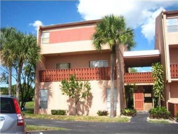 8921 NW 28th Drive, Unit F, Coral Springs, FL 33065