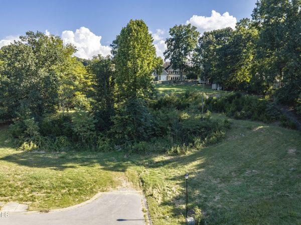 479 Lake Approach Drive, Johnson City, TN 37601