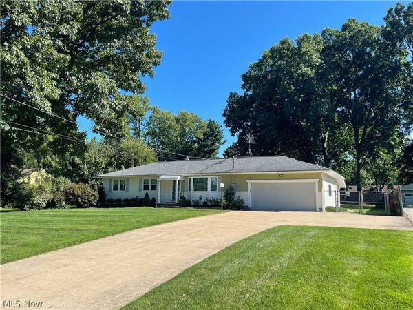 686 Shook Road , Akron, OH 44319