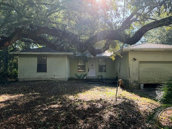 1017 Pinetree Road, Mary Esther, FL 32569