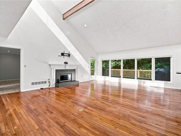 715 LAKE TOP Way , Roswell, GA 30076