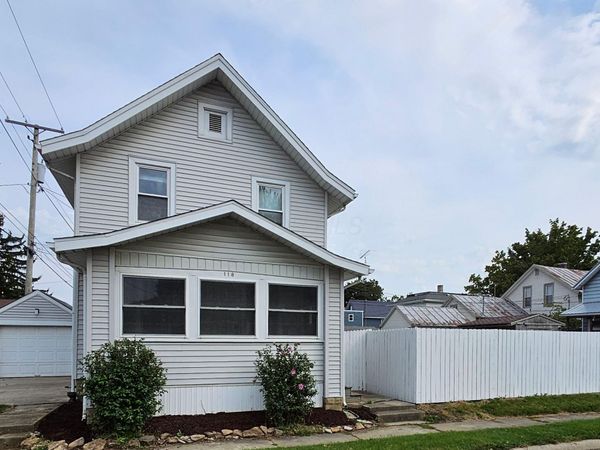 118 E Oakwood Avenue , Bucyrus, OH 44820