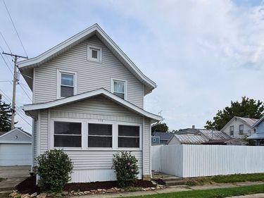 118 E Oakwood Avenue, Bucyrus, OH 44820