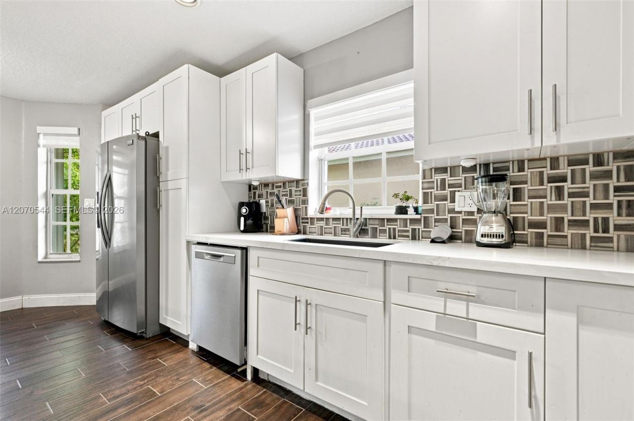 2220 NW 137th Ave , Sunrise, FL 33323 Photo