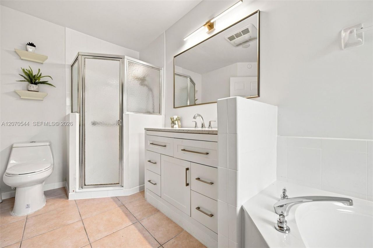 2220 NW 137th Ave , Sunrise, FL 33323 Photo