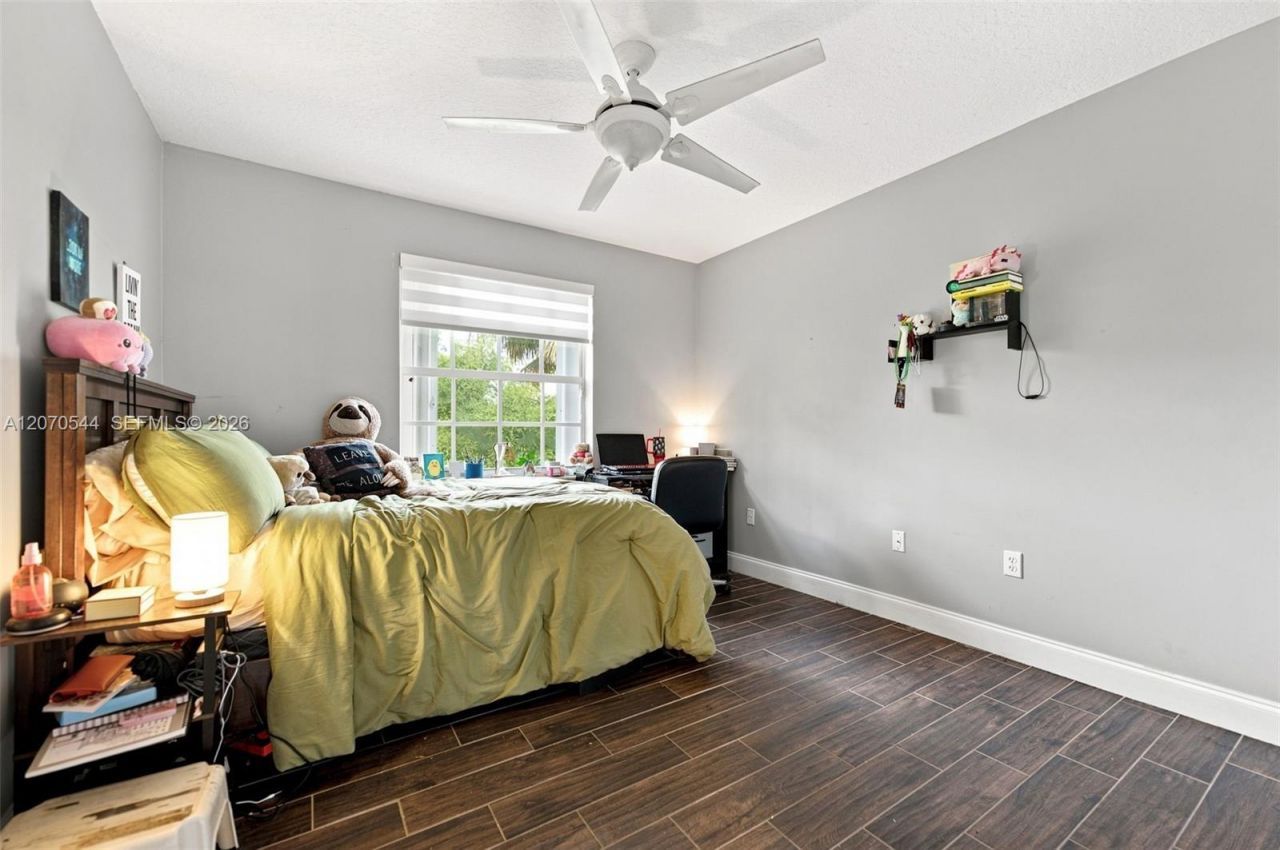 2220 NW 137th Ave , Sunrise, FL 33323 Photo