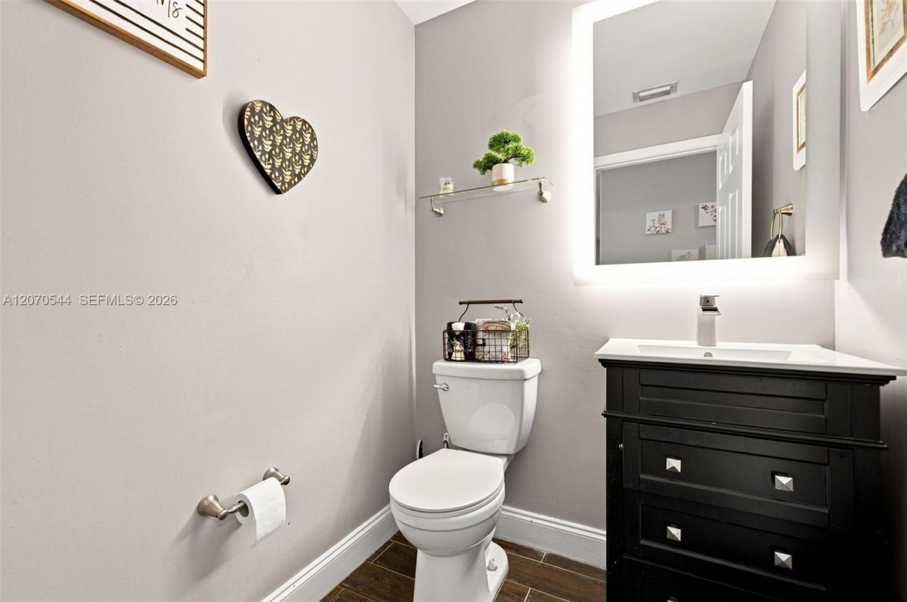 2220 NW 137th Ave , Sunrise, FL 33323 Photo