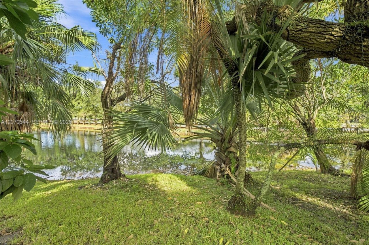2220 NW 137th Ave , Sunrise, FL 33323 Photo