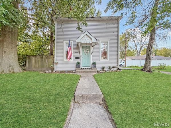 1015 E A Street, Belleville, IL 62220