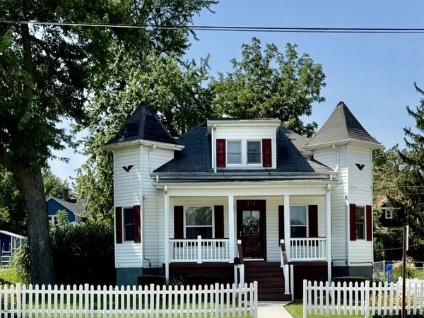 701 S Tremont Street , Kewanee, IL 61443