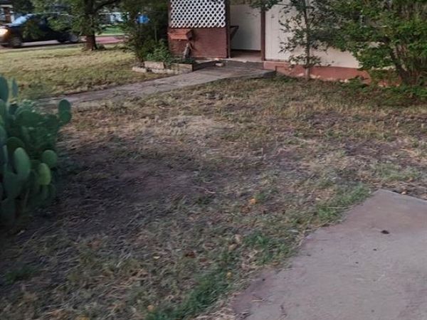 900 S 13th Street , Slaton, TX 79364