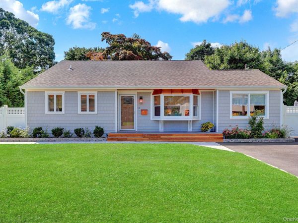 116 Washington Avenue , West Sayville, NY 11796