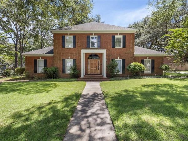 7023 Charleston Oaks Drive N, Mobile, AL 36695