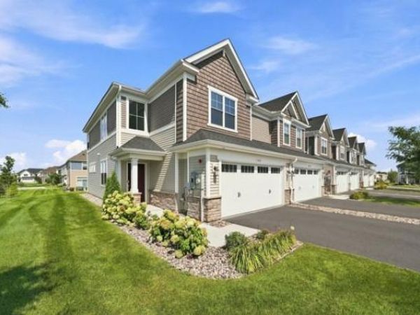 1511 Dogwood Lane, Carver, MN 55315