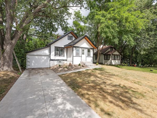 2715 17th Avenue E, North Saint Paul, MN 55109