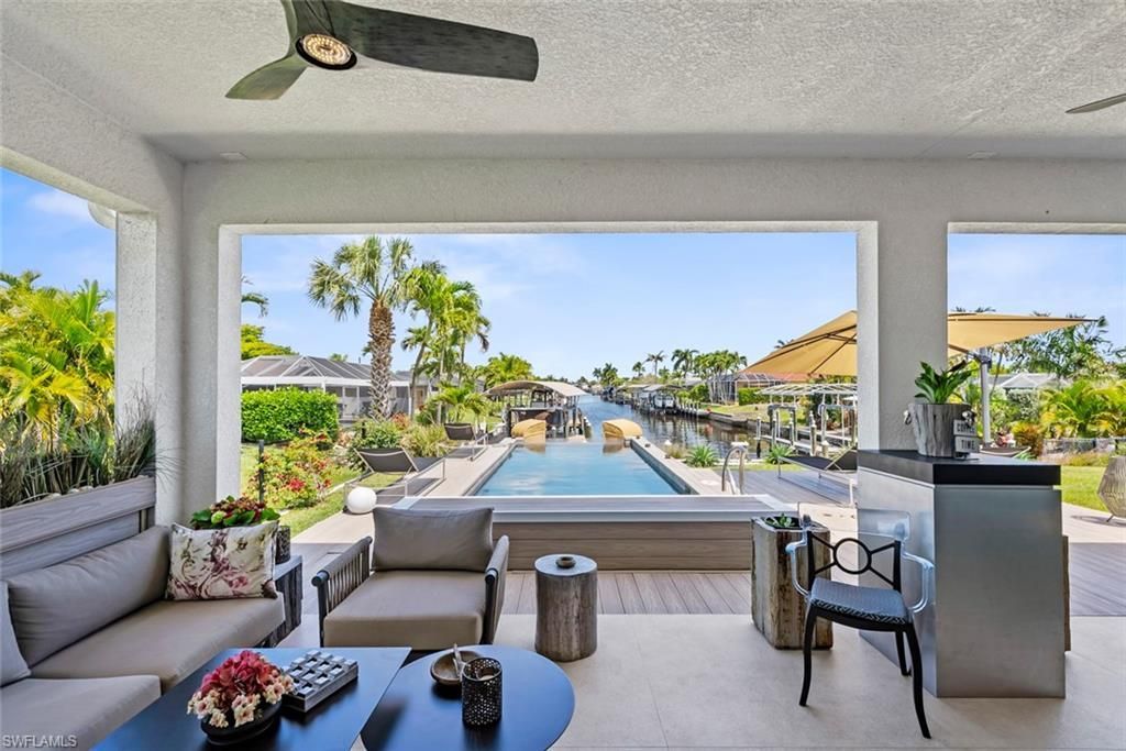 1933 Cornwallis Pkwy, Cape Coral, FL 33904 Photo