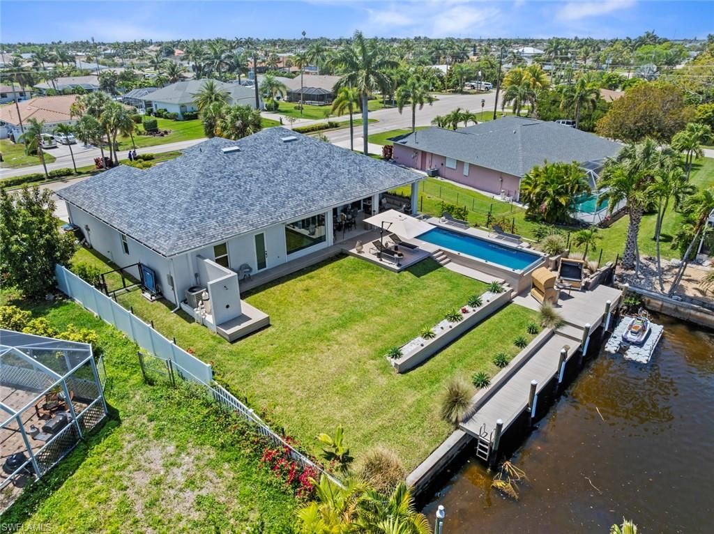 1933 Cornwallis Pkwy, Cape Coral, FL 33904 Photo