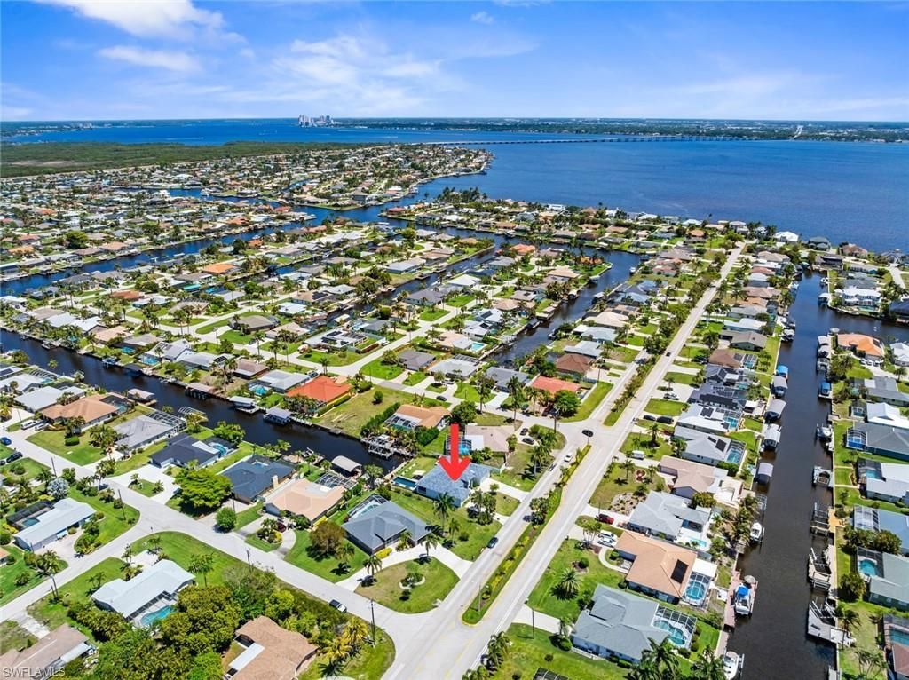 1933 Cornwallis Pkwy, Cape Coral, FL 33904 Photo
