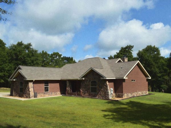 3141 Walker Road, Laurel Hill, FL 32567