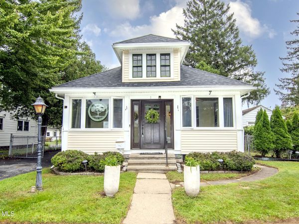 2 Ritchie Place, Saratoga Springs, NY 12866