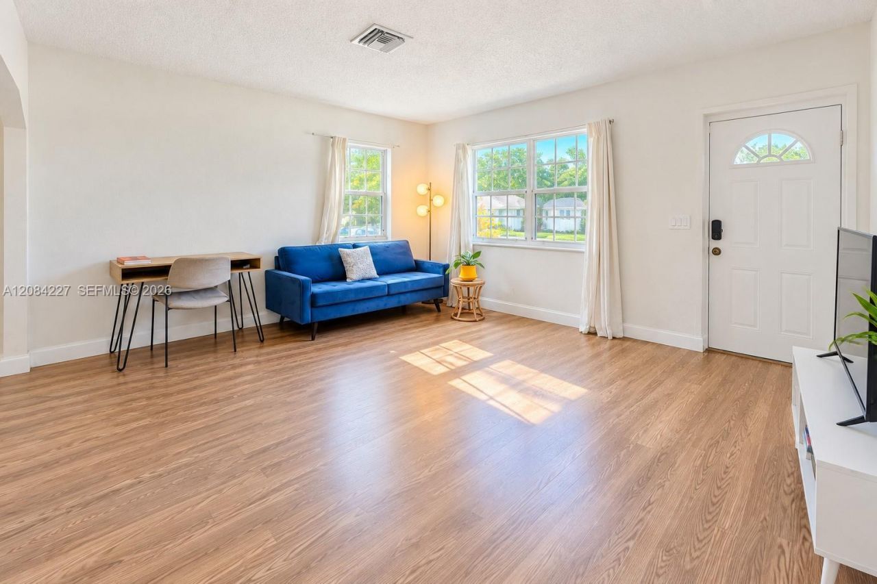 2740 Dewey St, Hollywood, FL 33020 Photo