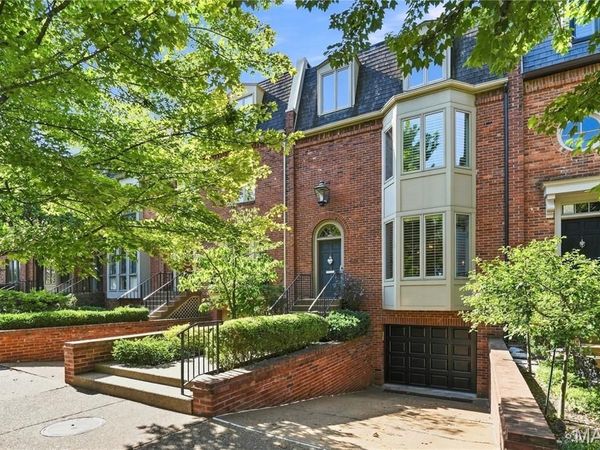 4510 Pershing Place, St Louis, MO 63108