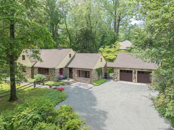 75 Van Houten Fields , West Nyack, NY 10994