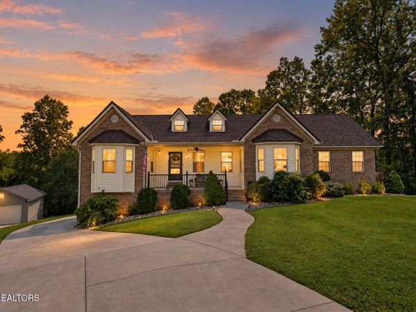 430 Bluff Trace, Jacksboro, TN 37757